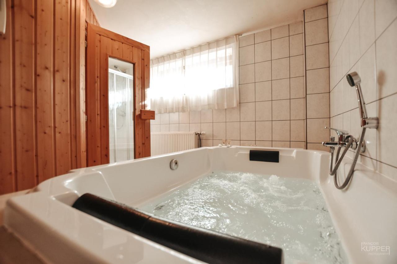 Le Milan Royal 26 Pers, Malmedy, Balneo, Vue, Calme Villa Eksteriør billede